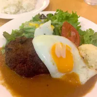 Snapdishの料理写真:ハンバーグ|erindaさん