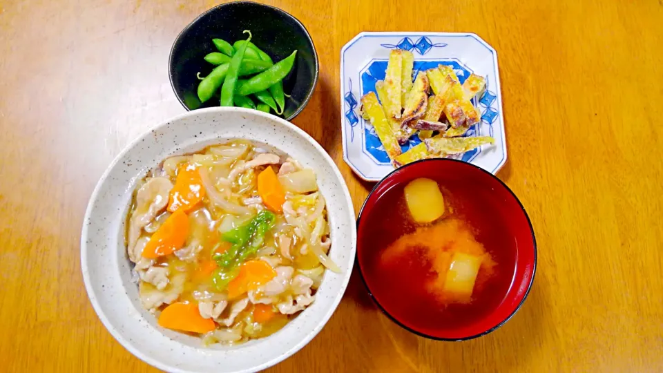 １０月１３日　白菜のあんかけ丼　枝豆　カリカリさつまいも　お味噌汁|いもこ。さん