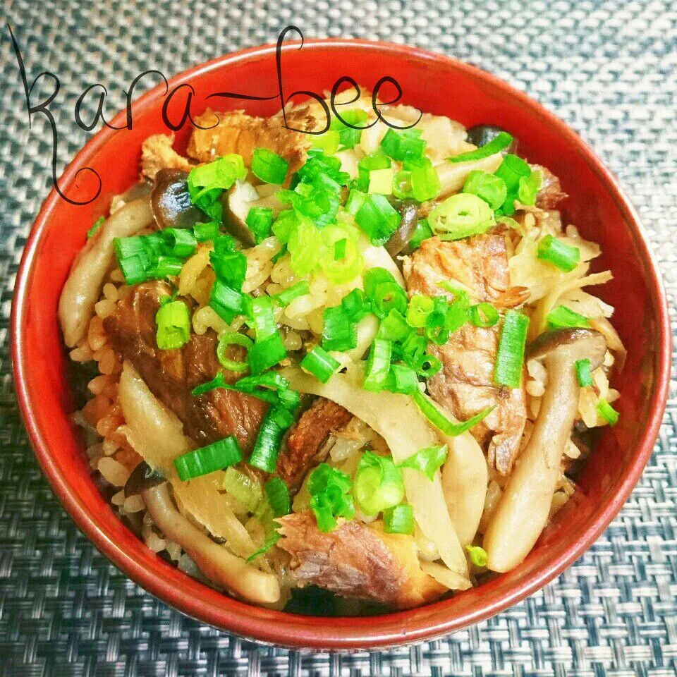 鯖味噌缶で簡単激ウマ♪鯖の中華風炊き込みご飯|からあげビールさん