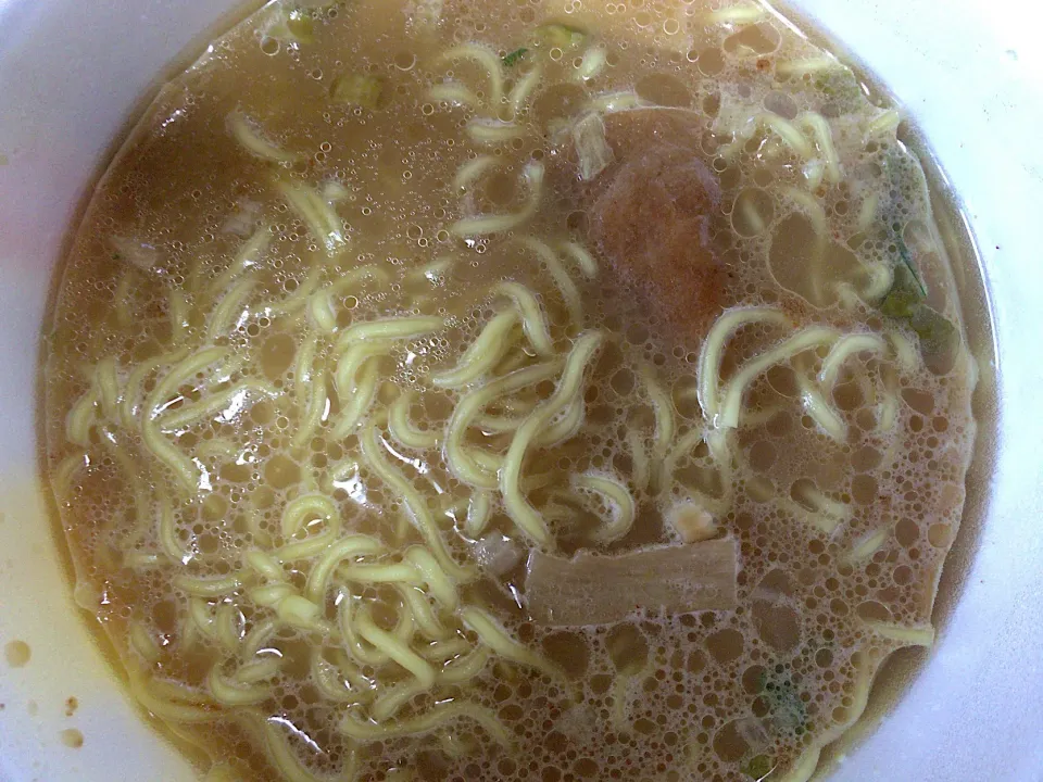 醤油とんこつラーメン|ばーさんさん