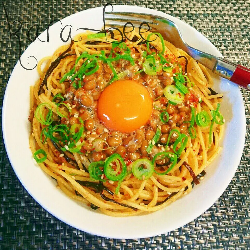 Snapdishの料理写真:おひとり様ランチに♡簡単激ウマ!食べラー塩こんぶ納豆パスタ|からあげビールさん