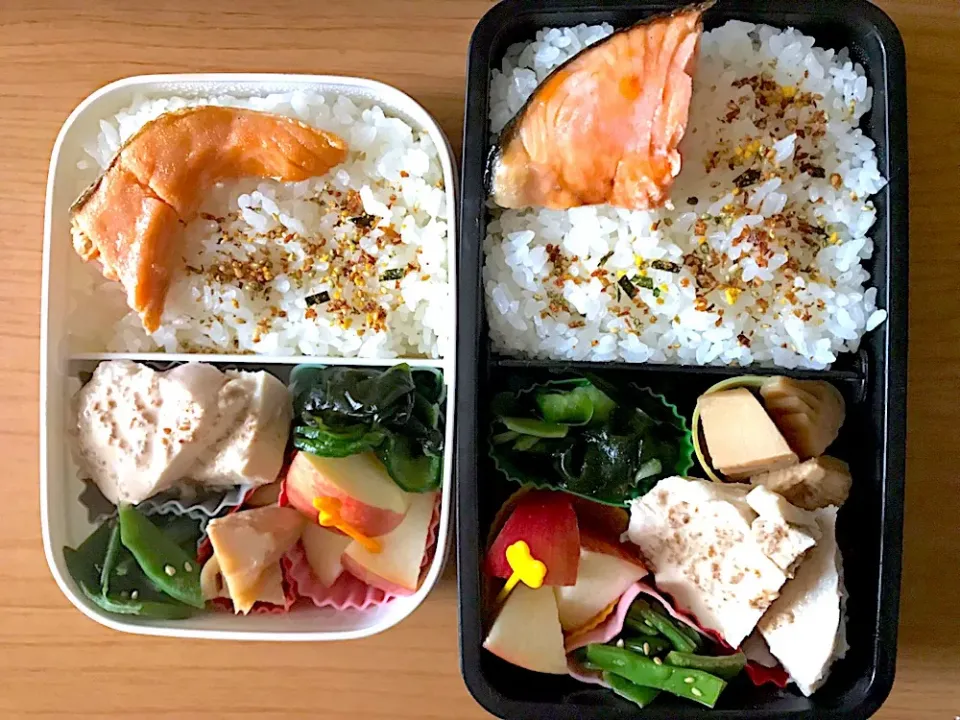 Snapdishの料理写真:10/16 高1 大1 お弁当 和食弁当 
#たけのこの煮物
#きゅうりわかめの酢の物
#蒸し鶏|侑子さん