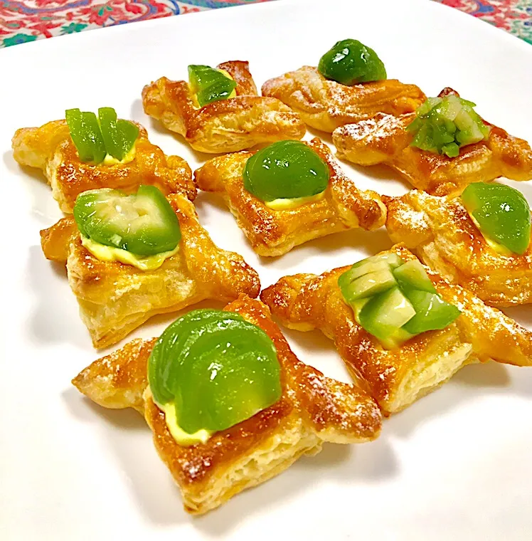 Lemon Mascarpone & Baby Green Peach Puff Pastry Bites|gonbenさん