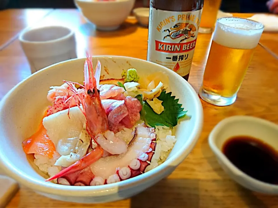 金沢でのお昼は、海鮮丼🦐🐟🍜|yokoさん