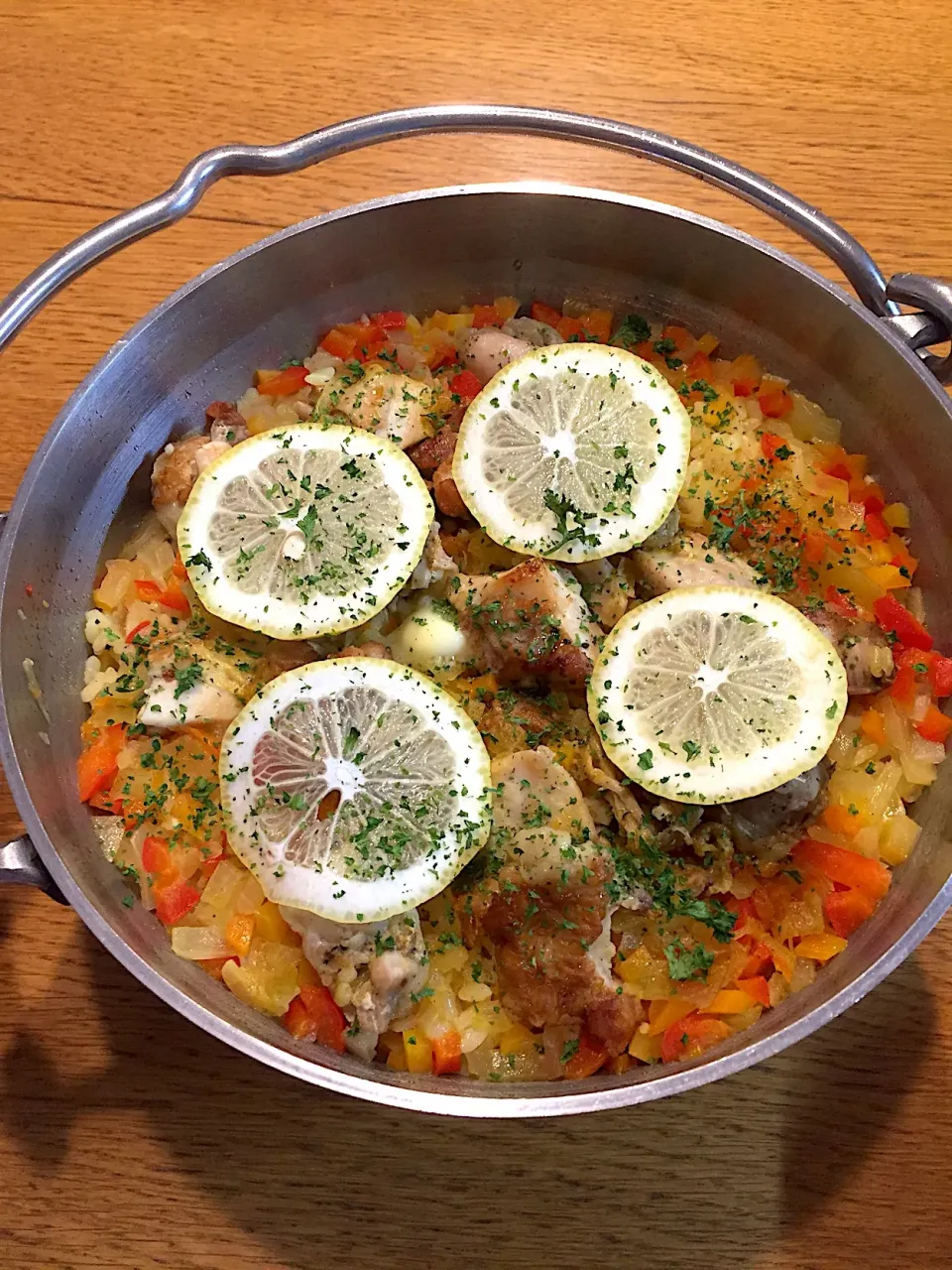 Snapdishの料理写真:ワンポットで☆レモンカレーのチキンピラフ|まつださんさん