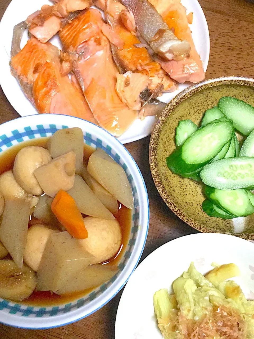 焼き塩鮭     根菜の煮物    焼き茄子🍆     胡瓜🥒|掛谷節子さん