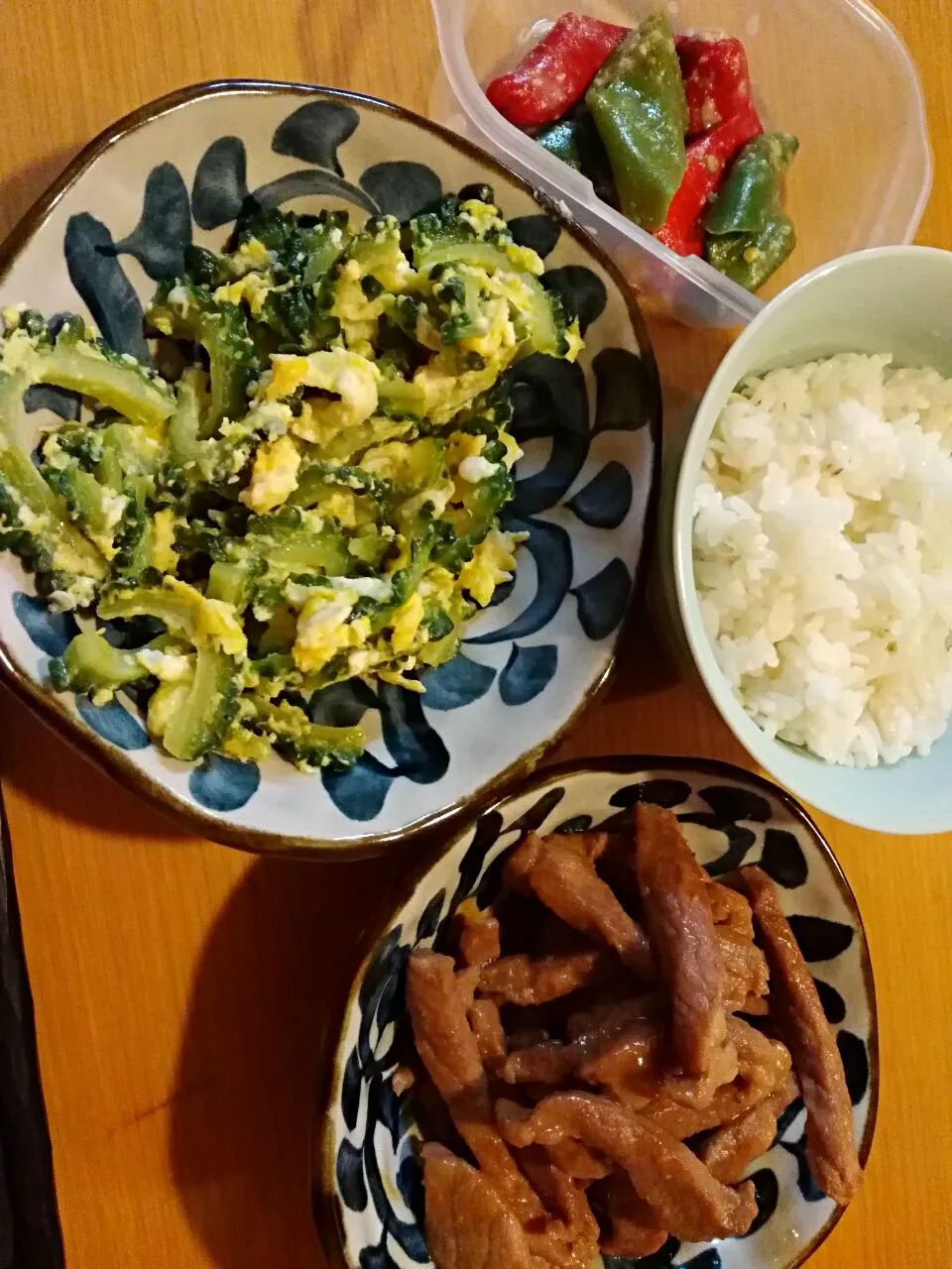 |おうちご飯と外食の記録^^さん