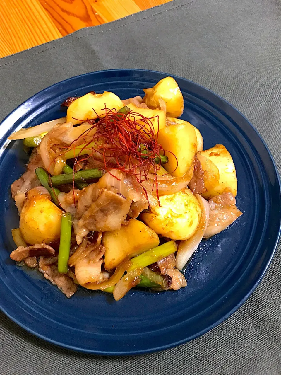 しょうが焼き肉じゃが|sayaさん