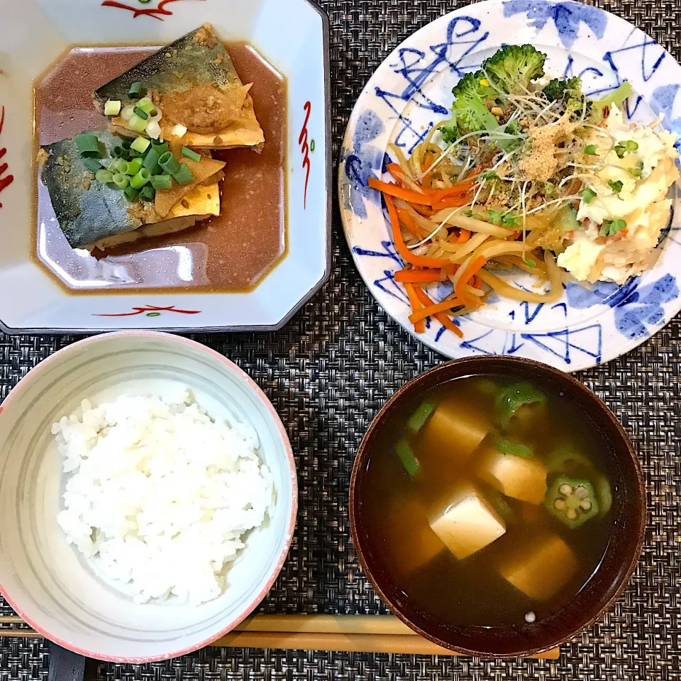 鯖の味噌煮がメインの茶色の夕食～(≧◡≦)|てるみさん