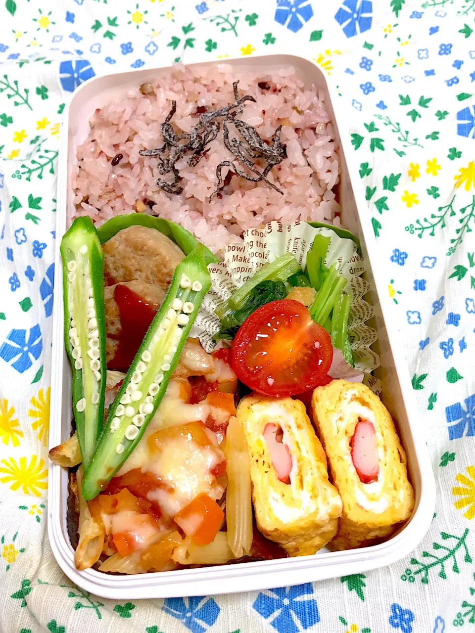 10.17☆旦那弁当
ハンバーグ
トマトペンネグラタン
小松菜のお浸し
カニカマ入り卵焼き
オクラ
プチトマト|のん∞さん