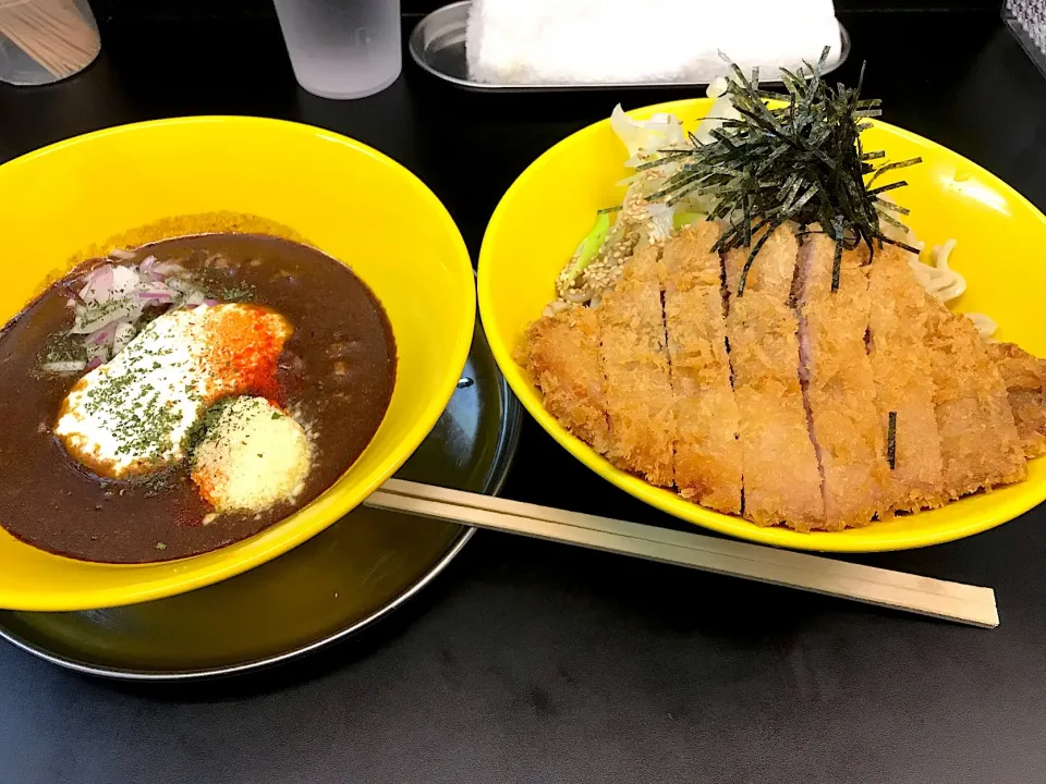 とんかつカレーつけ麺 中盛|マハロ菊池さん