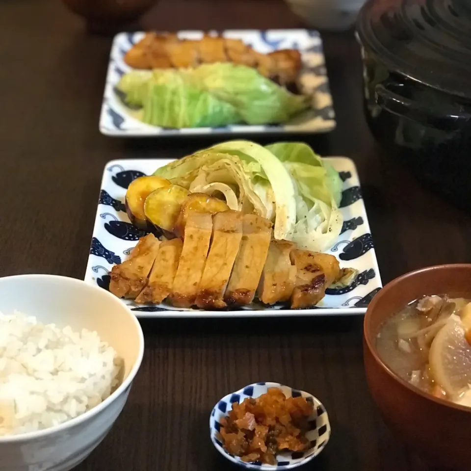 豚肉の味噌漬け焼き&豚汁🐷|いくさん