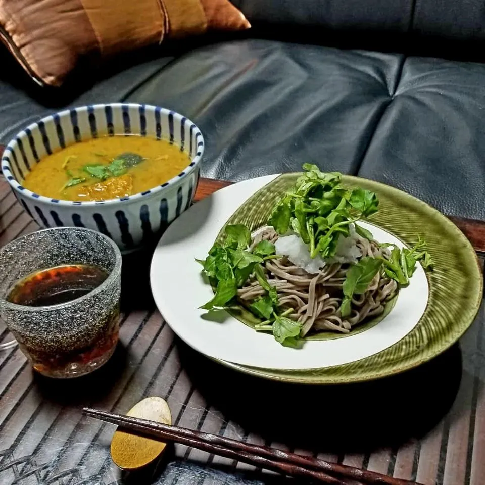 Snapdishの料理写真:クレソンおろし蕎麦とみやこかぼちゃの鮭トバ味味噌汁(o^O^o)♪|dai.noriさん