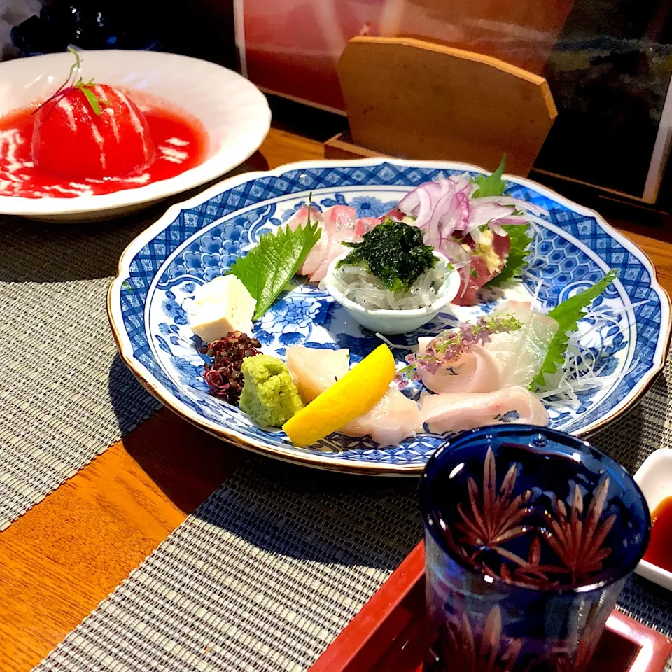 Snapdishの料理写真:刺し盛りと浦霞で乾杯|Miki (๑◕ˇڡˇ◕๑)♪さん