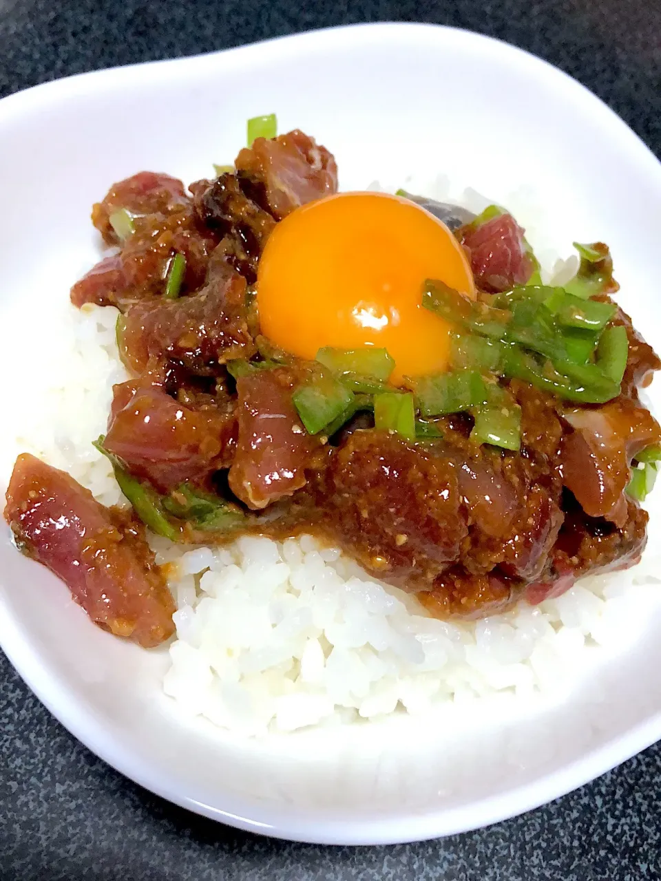 戻り鰹でなめろう丼|むぎさん