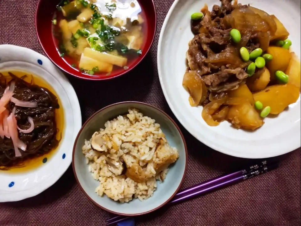 小林カツ代さんの肉じゃが主菜の晩ごはん|真希さん