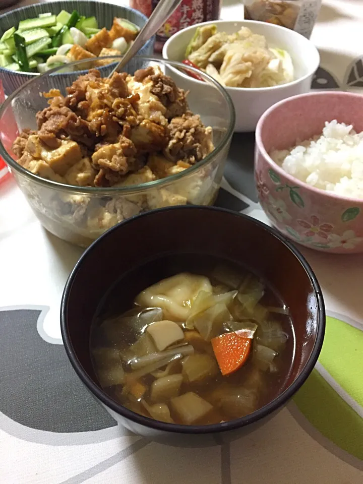 餃子スープ、肉豆腐…ちくわキュウリ…😅|hanakoさん