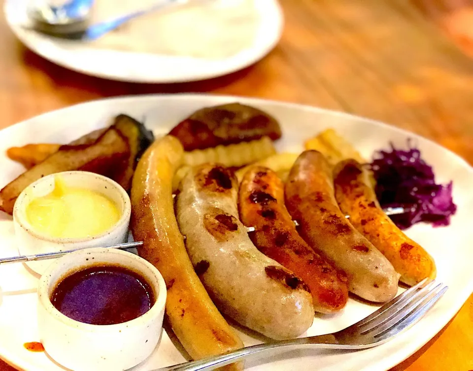 Mixed sausage menu @ The Village to Farm, Kanchanaburi.|Chalinee Kalyanamitraさん