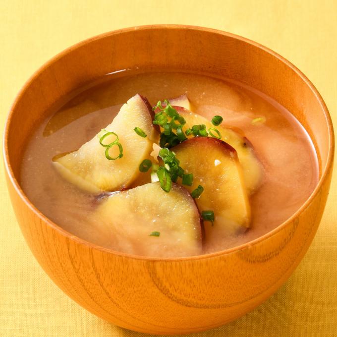 さつまいもと青ねぎの味噌󠄀汁