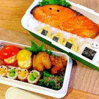 Snapdishの料理写真:鮭弁当〜😋🍴🍱🎶|eriさん