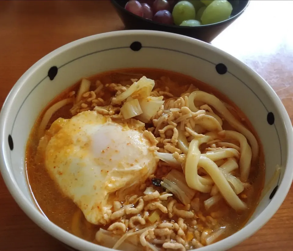 18/10/20 ランチ♪ 昨夜のキムチ鍋の残りスープにうどん|ikukoさん