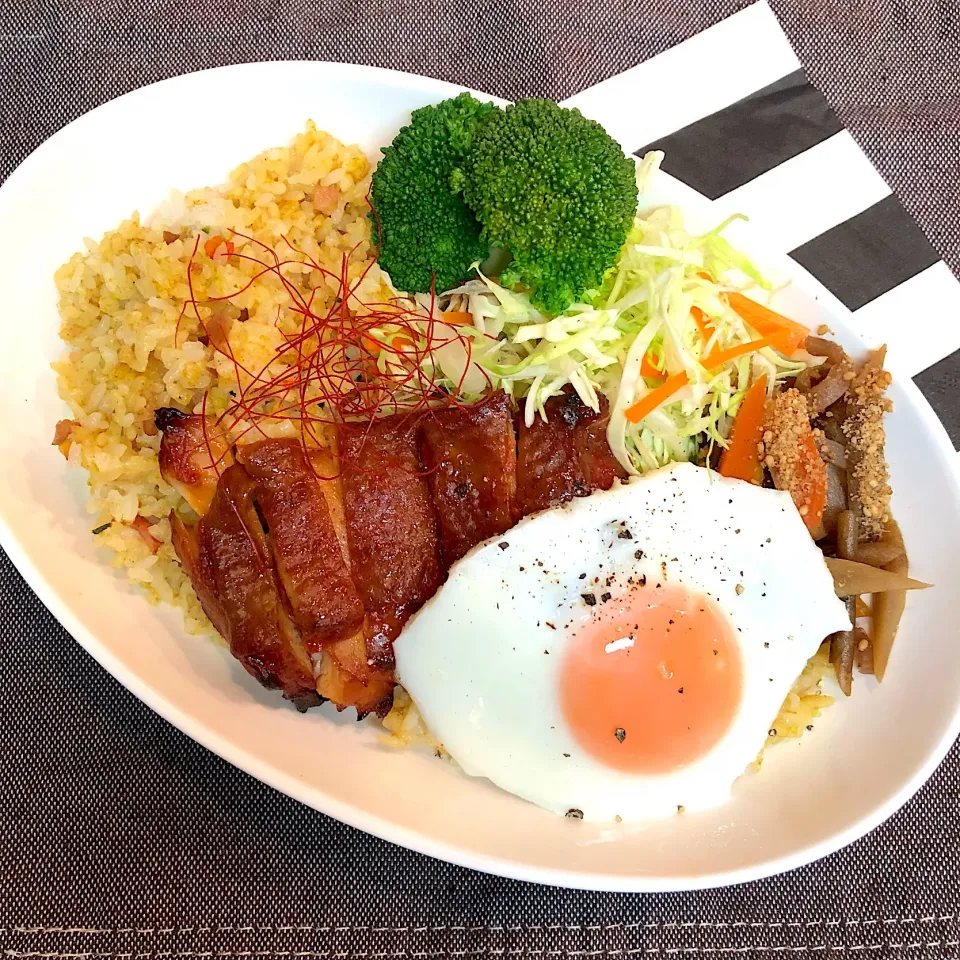 今日の夜ご飯★カレーピラフと照り焼きチキン🎶|emichococo625さん