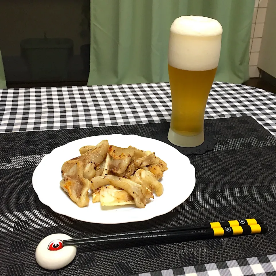 Snapdishの料理写真:焼き豚耳!  (^-^)|Kei Satoさん