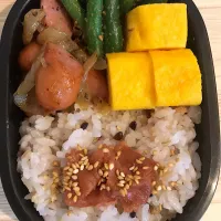 シャウエッセン弁当🍙|hiyokology_a9さん