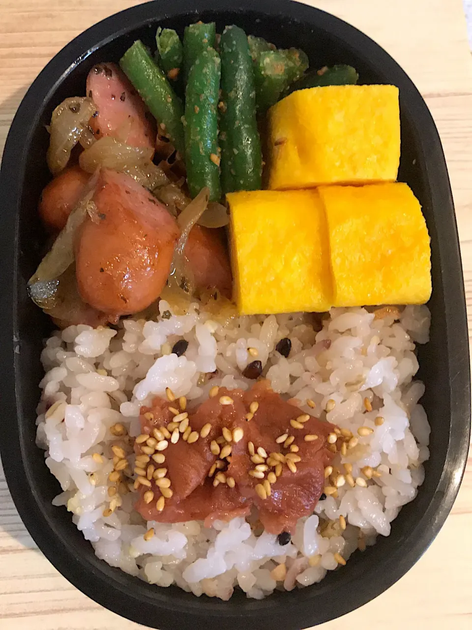 Snapdishの料理写真:シャウエッセン弁当🍙|hiyokology_a9さん