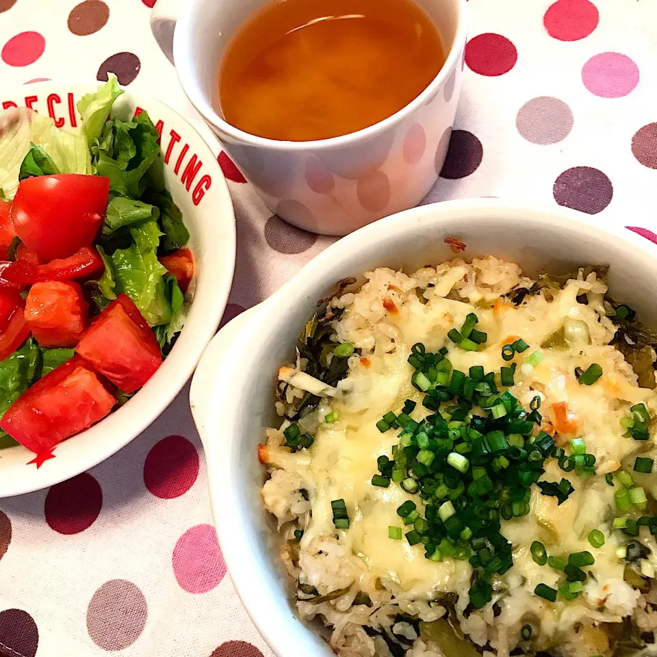 高菜としらすの和風ドリア♡玉ねぎのお味噌汁♡サラダ♡|まゆかさん