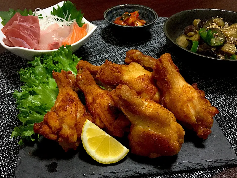 手羽元の唐揚げ
豚肉とナスとピーマンの味噌炒め
お刺身
キムチ|みっきーさん