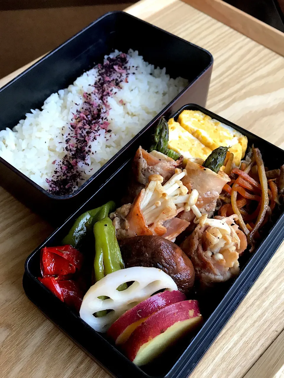 アスパラとエノキのベーコン肉巻き弁当|二キィさん