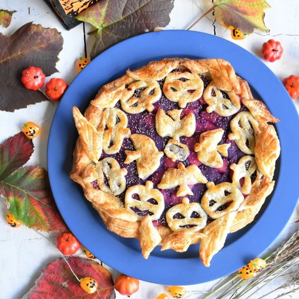 紫芋と林檎のハロウィンパイ - ふじたかなの"いつも美味しい！もの探し"
Purple sweet potato apple pie|ふじたかなさん