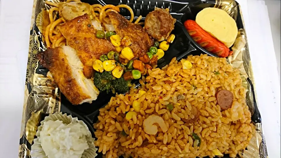 ジャンバラヤ弁当|りくさん