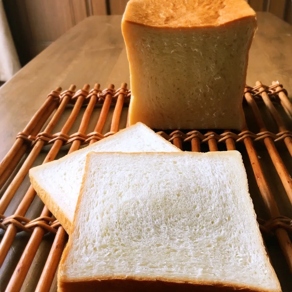 Snapdishの料理写真:【角食部】ぷらっとさんのソフトミルク食パン|9421beruさん