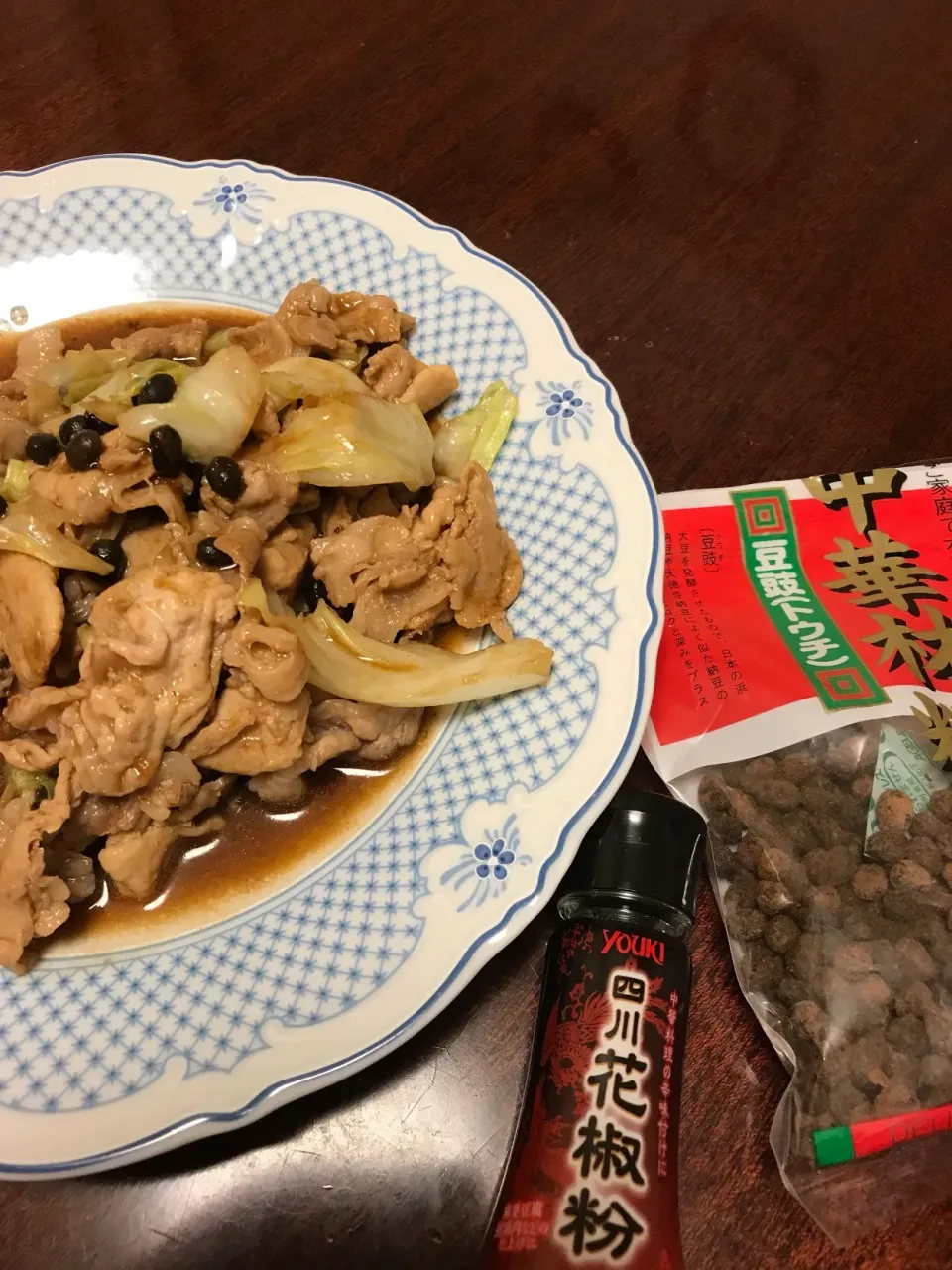 キャベツと豚肉の豆チ炒め|けんグランマさん