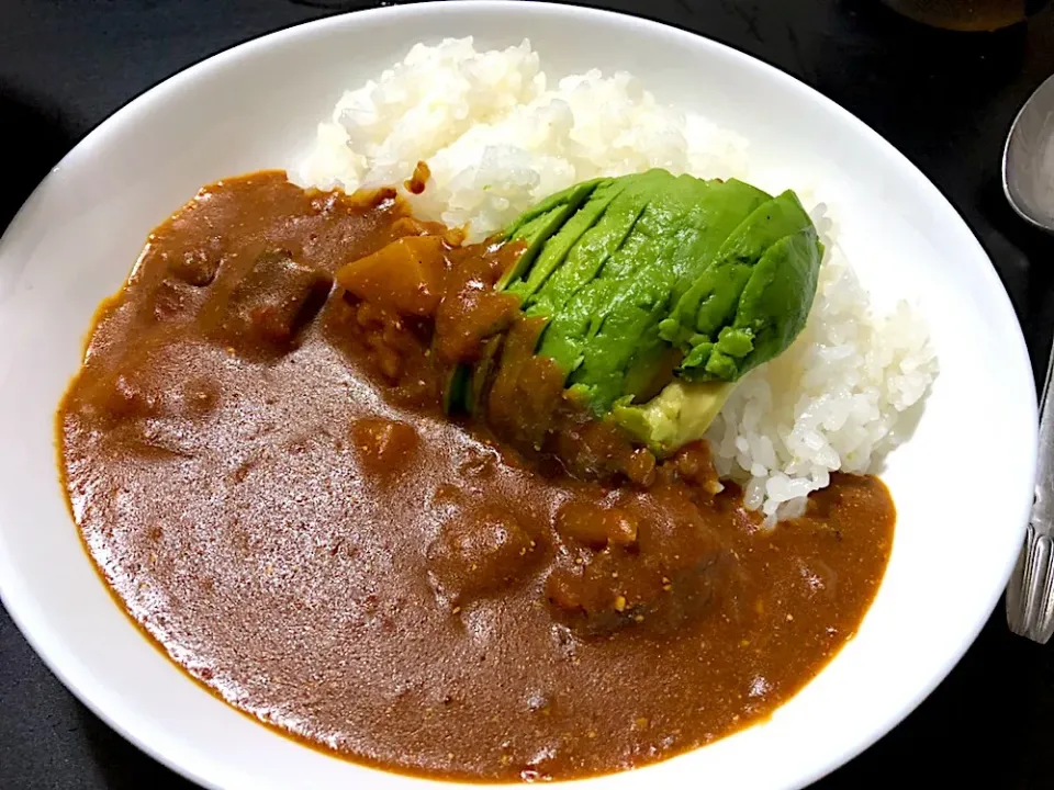 Snapdishの料理写真:カレー  #水無しカレー  #アボカド|しぶきさん