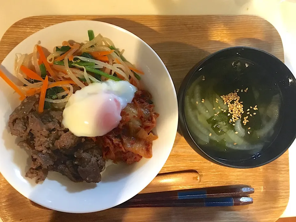 Snapdishの料理写真:#ビビンバ丼#中華スープ|ゆうめしさん