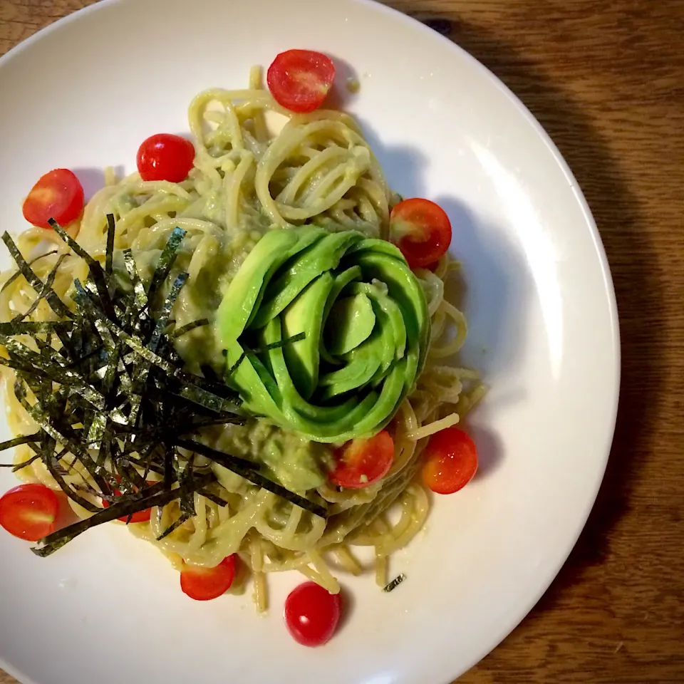 #vegan 
アボカド豆乳クリームパスタ🥑|makiko_aさん