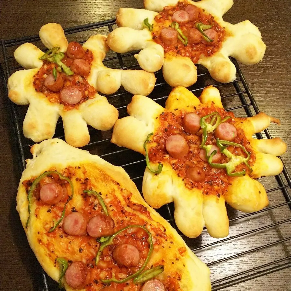 まなまなちゃんのお日さまのピザパン🍕|Rieさん