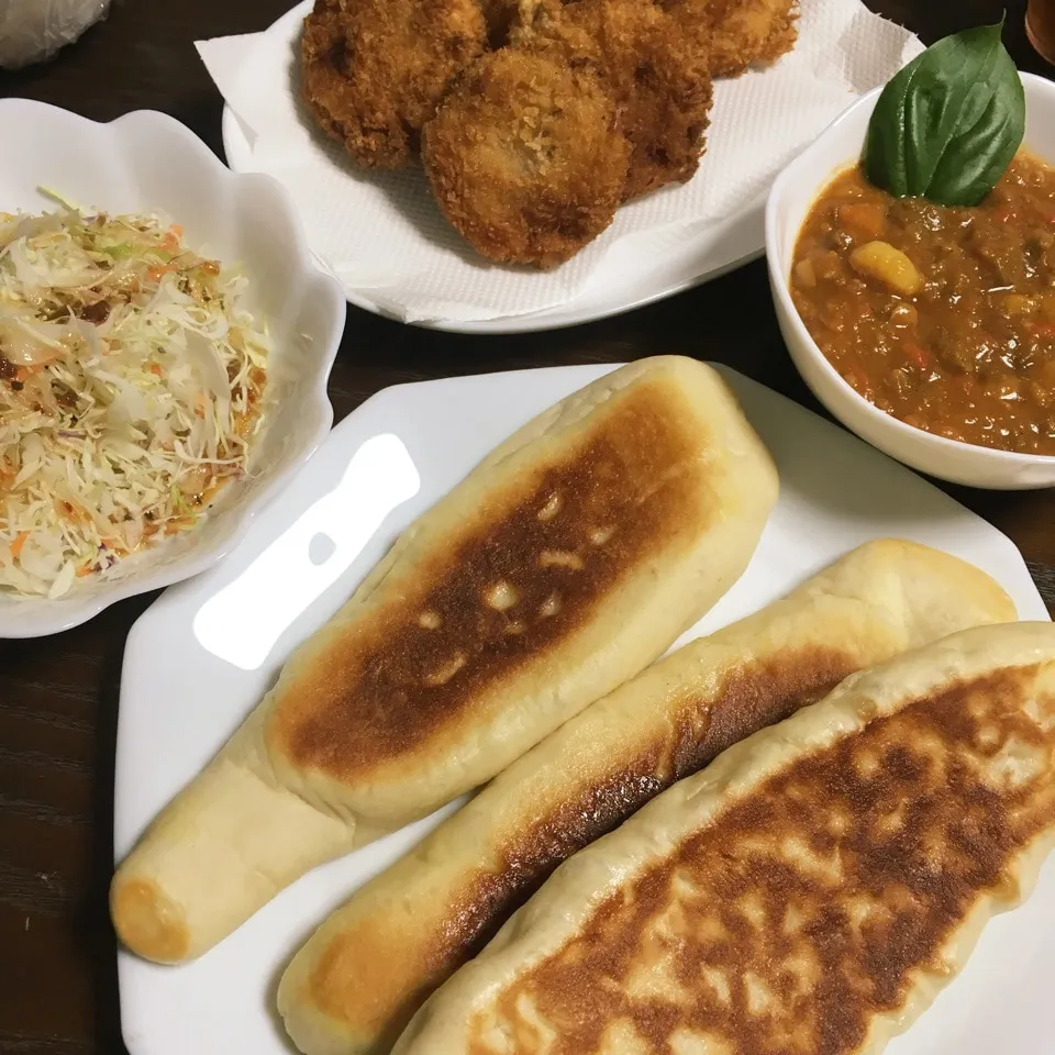 Snapdishの料理写真:自家製カレー&チーズナン|TOMOさん