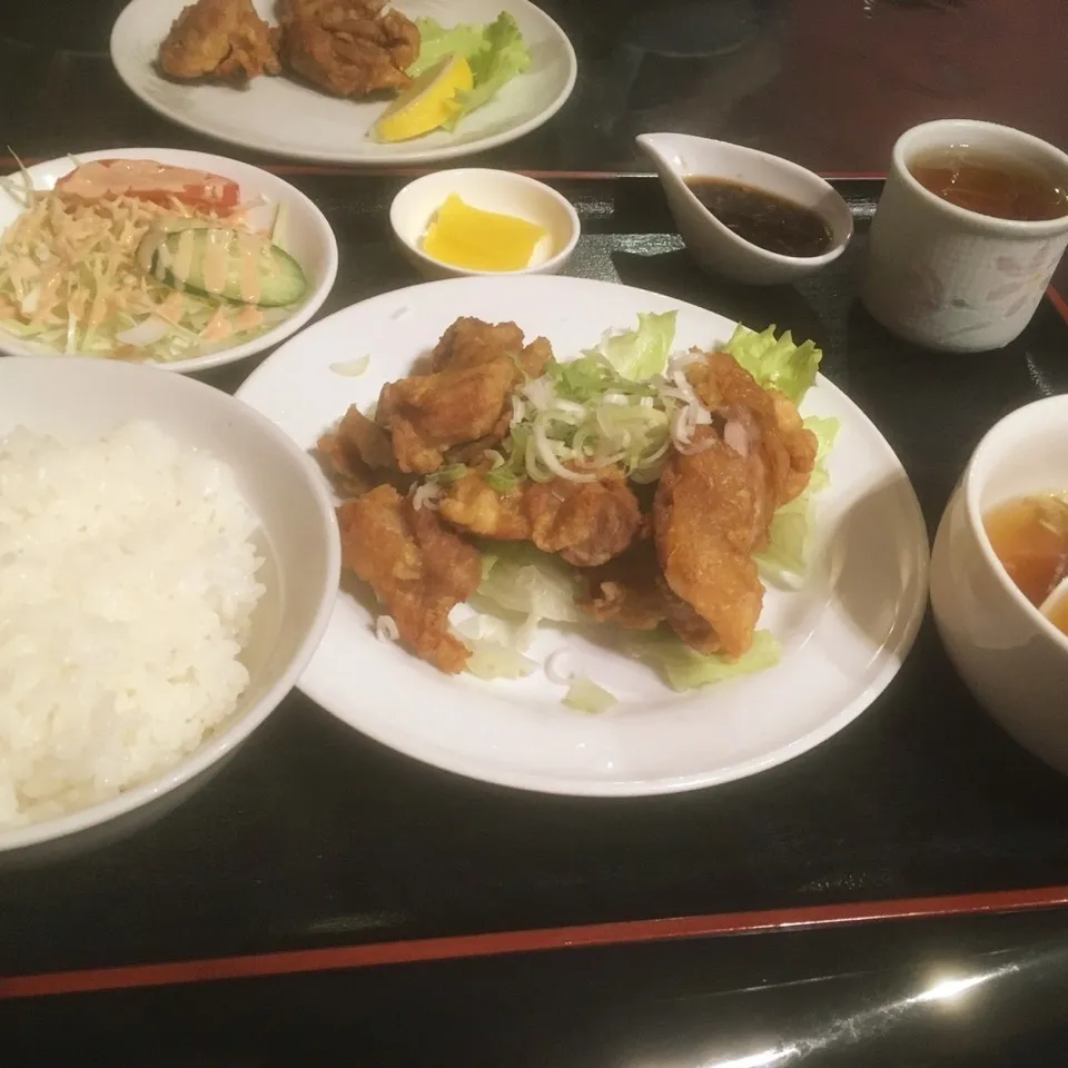 Snapdishの料理写真:油淋鶏定食|しろくまさん