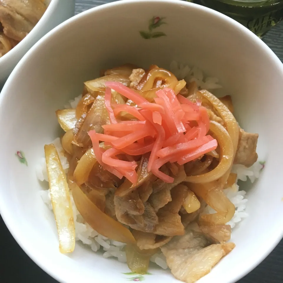 肉丼🐷|しろくまさん