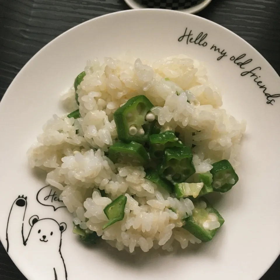 Snapdishの料理写真:オクラバターチーズごはん|しろくまさん