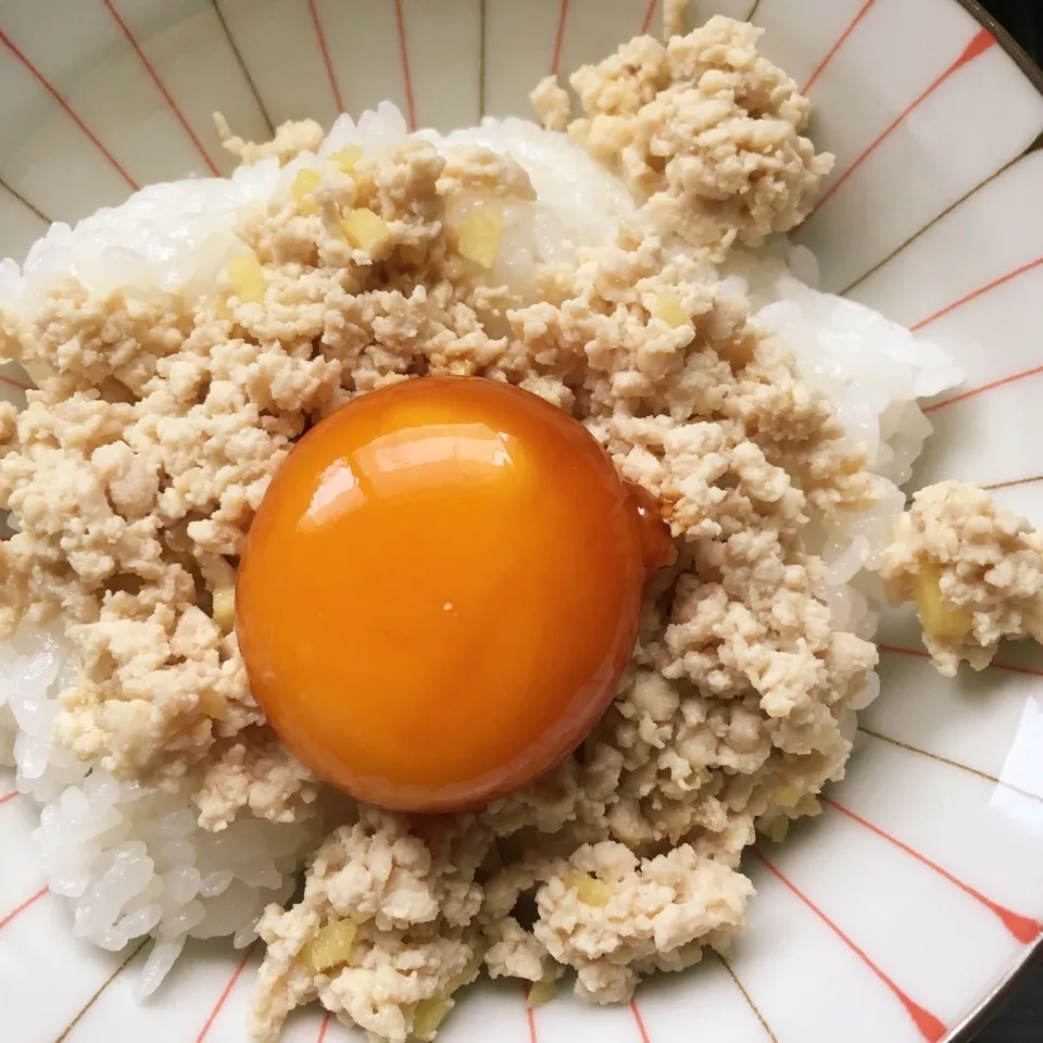 醤油卵乗せ鶏そぼろ|しろくまさん