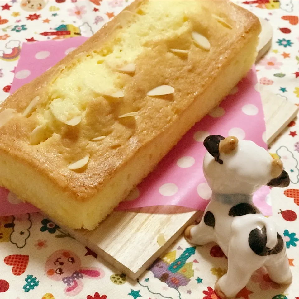 Snapdishの料理写真:簡単パウンドケーキ🍀|ビーグルさん