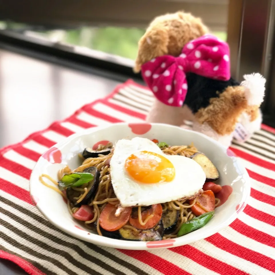 日曜のお昼は焼きそば〜☘️|ビーグルさん