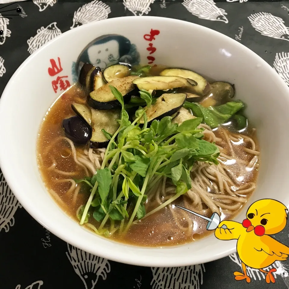 暑いお昼に熱ぅ〜いお蕎麦を食します♡|ビーグルさん