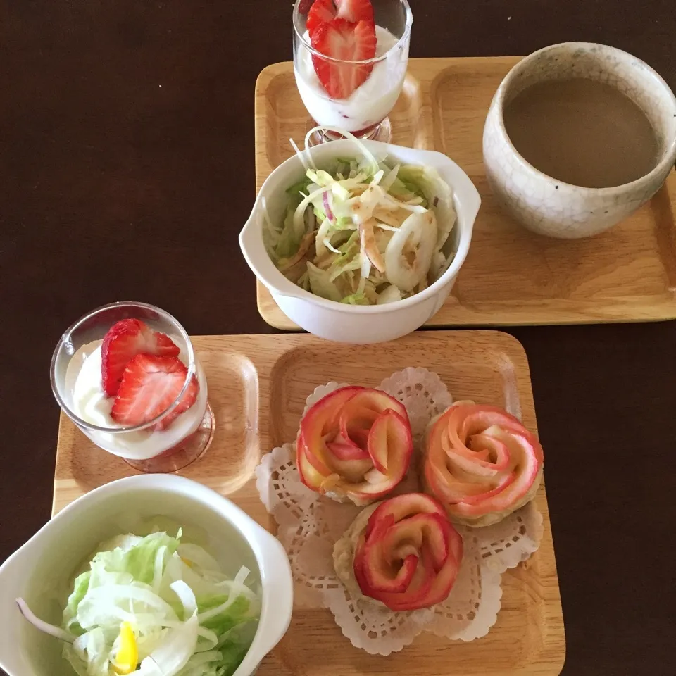 薔薇のアップルパイで朝食(o^^o)|ビーグルさん