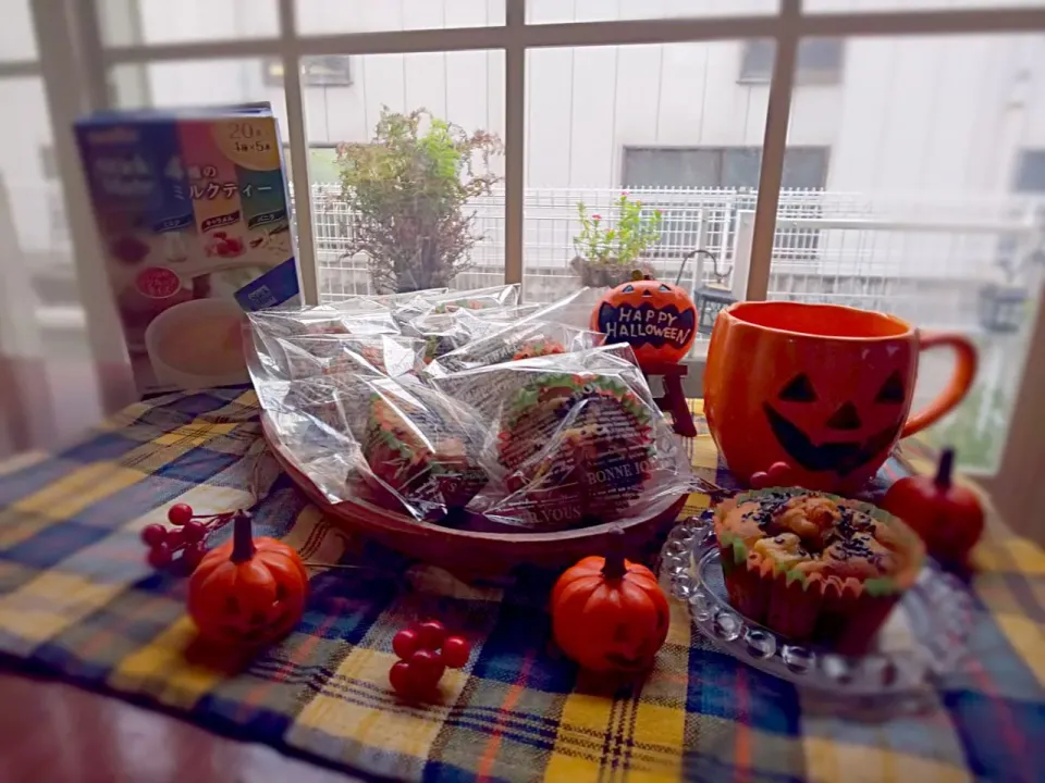 パンプキンマフィン🎃|かよこさん